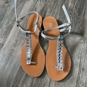 Size 7 summer sandals with strap